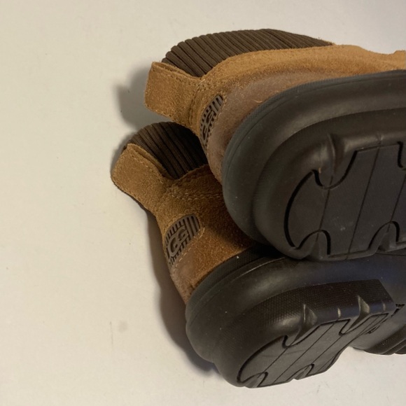UGG Tan Suede Waterproof Leather Rubber Outsole Hiking Boots size 6.5 - Picture 12 of 15